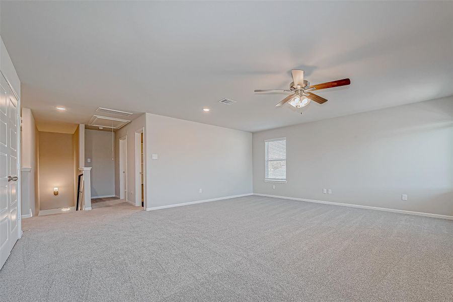 Spacious, unfurnished interior of a new home in Mill Creek Trails, Magnolia (Image 26).