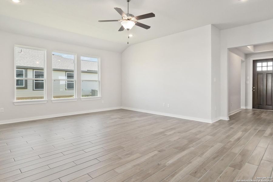 Spacious, unfurnished interior of a new home in Bonita Vista, Pleasanton (Image 14). Spacious, unfurnished interior of a new home in Bonita Vista, Pleasanton (Image 14).