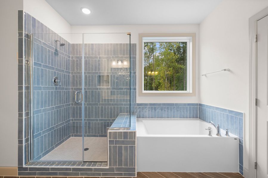 Representative furnished interior of a home built from the The Hampton by RobuckHomes in Baylee Ridge, Selma (Image 127).