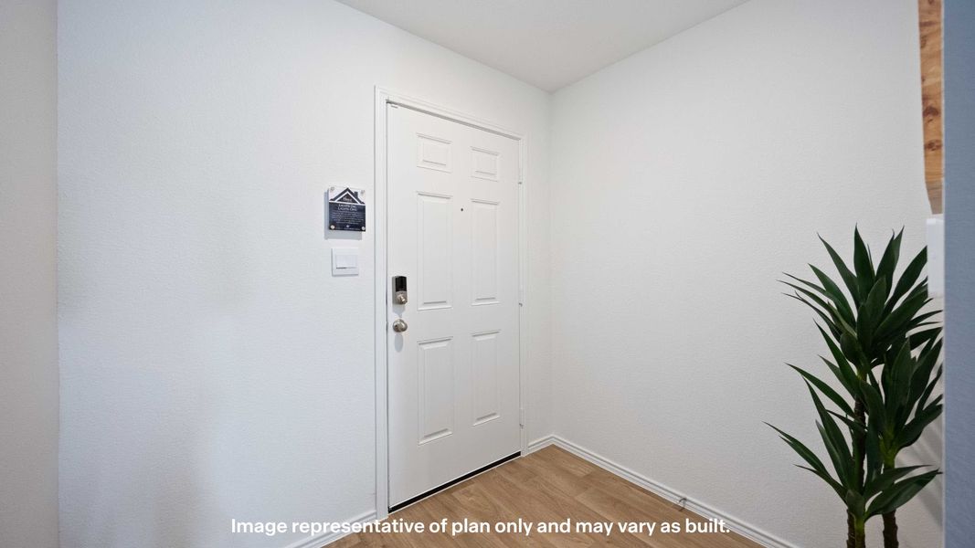 Representative unfurnished interior of a home built from the Elk by D.R. Horton in Deer Meadows, Odessa (Image 20).