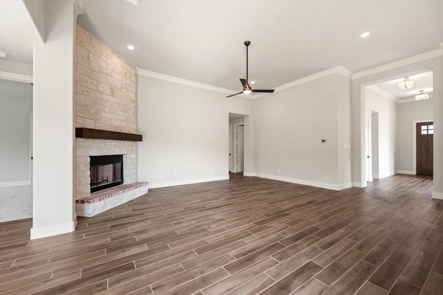 Spacious, unfurnished interior of a new home in Vista Oaks Estates, Royse City (Image 27). Spacious, unfurnished interior of a new home in Vista Oaks Estates, Royse City (Image 27).