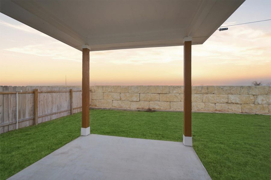 Exterior details and patio area of a home in Hunters Glen, Jarrell (Image 3).