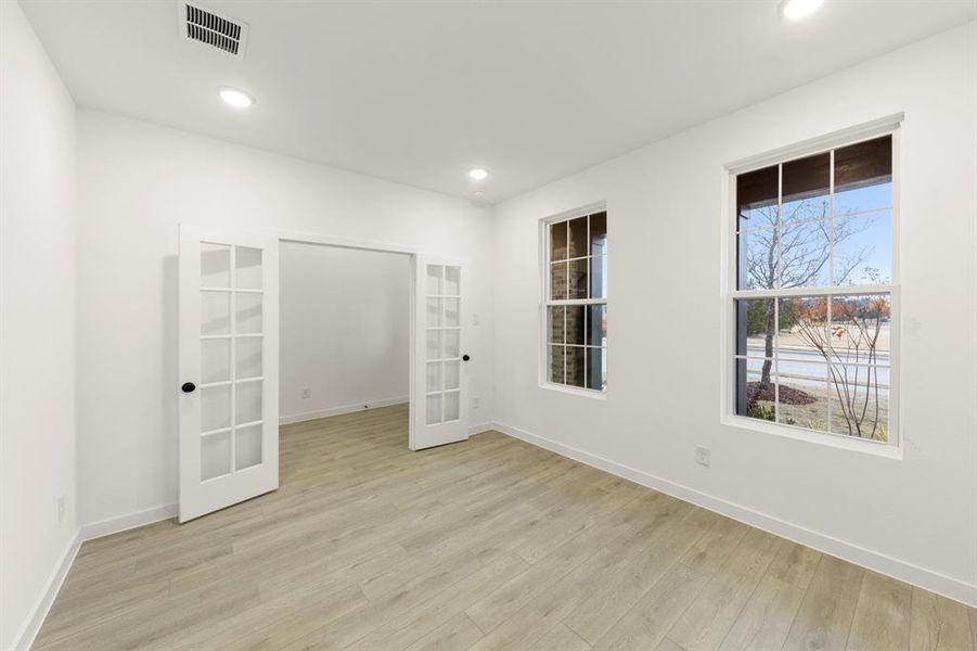 04. 1506 Bushman - Study