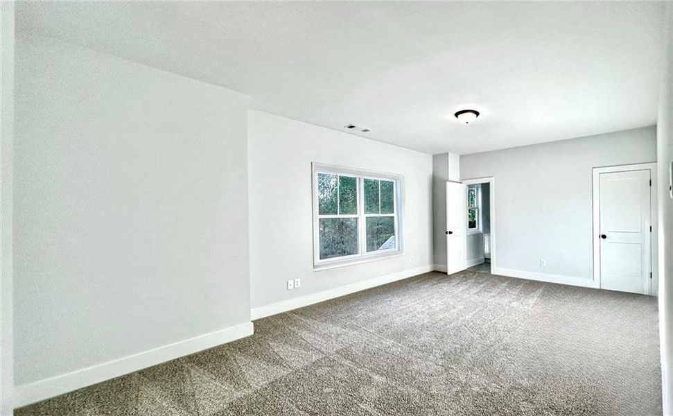 Spacious, unfurnished interior of a new home in , Waleska (Image 21).