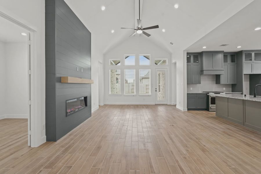 Representative unfurnished interior of a home built from the Lakeway by Chesmar Homes in Brookewater 60's, Rosenberg (Image 13).