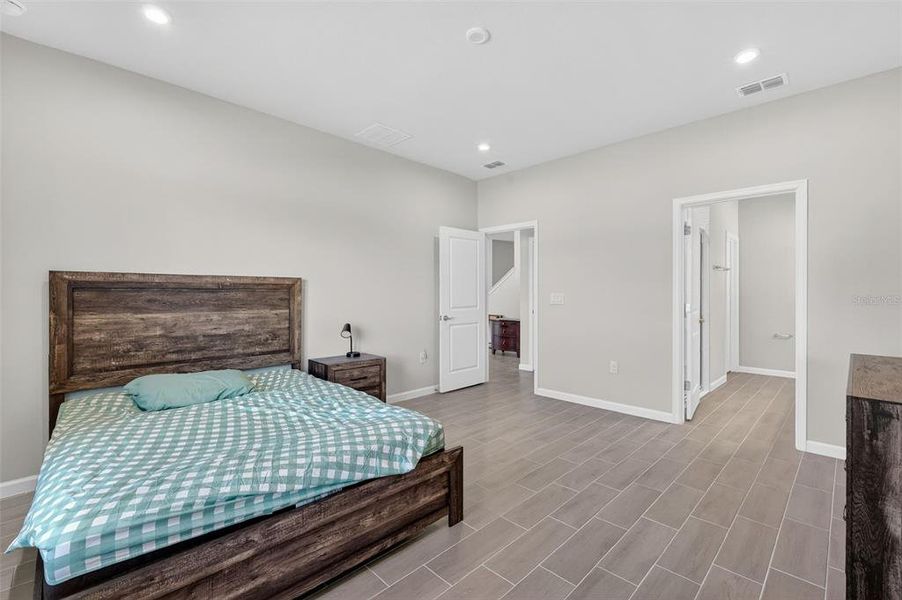 Furnished interior view inside a new home in , Lady Lake (Image 28).