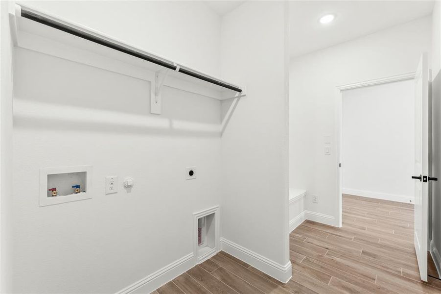 Furnished interior view inside a new home in Creekview Meadows, Celina (Image 14).