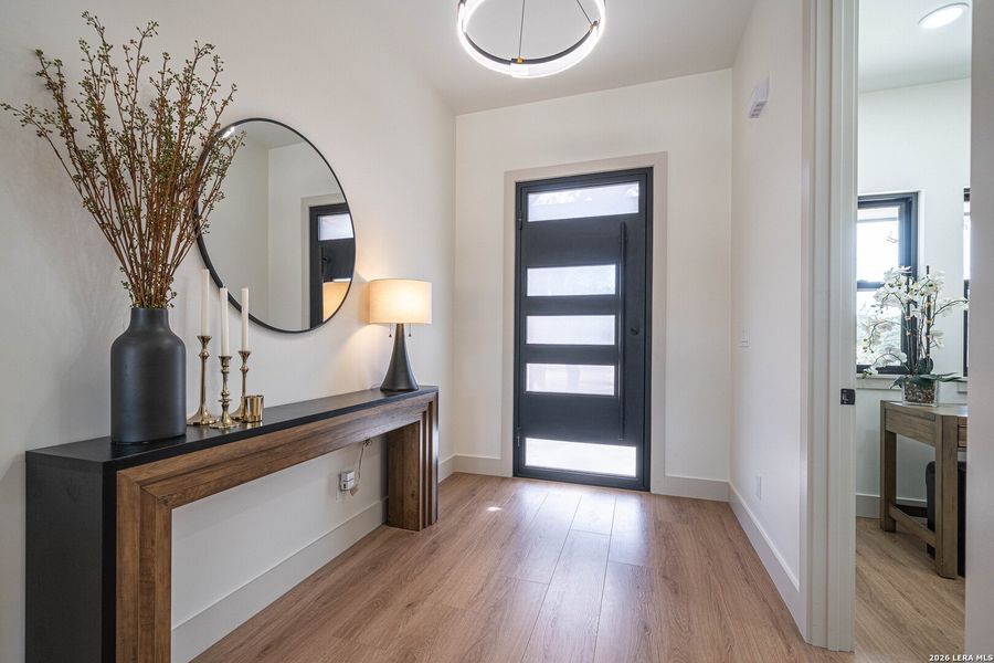 Furnished interior view inside a new home in , Bandera (Image 36).