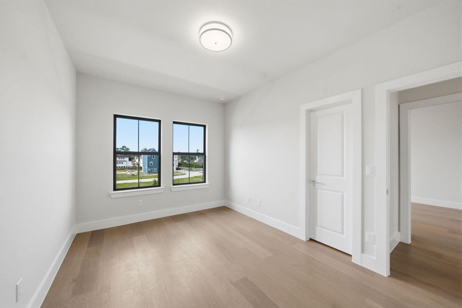 Spacious, unfurnished interior of a new home in Spring Valley Creek, Houston (Image 33).