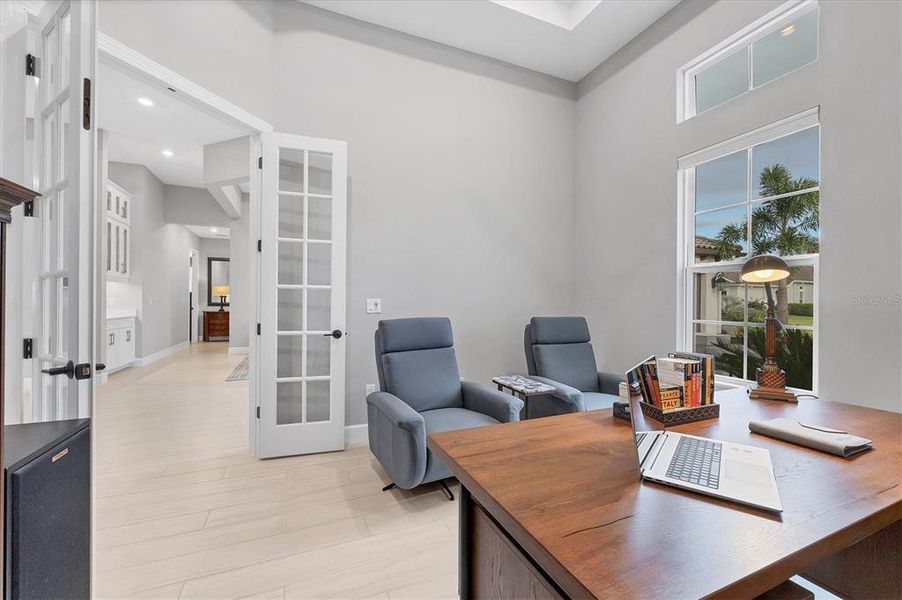 Furnished interior view inside a new home in , Lakewood Ranch (Image 40).