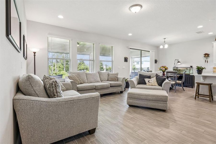 Furnished interior view inside a new home in , Winter Garden (Image 41).