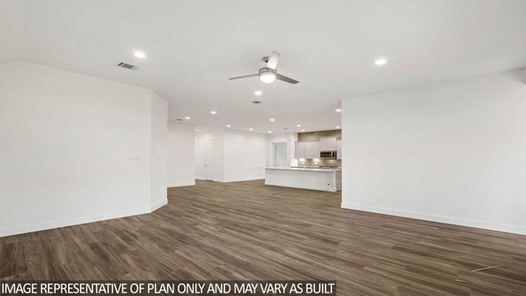 Spacious, unfurnished interior of a new home in Silverthorne, Conroe (Image 16).