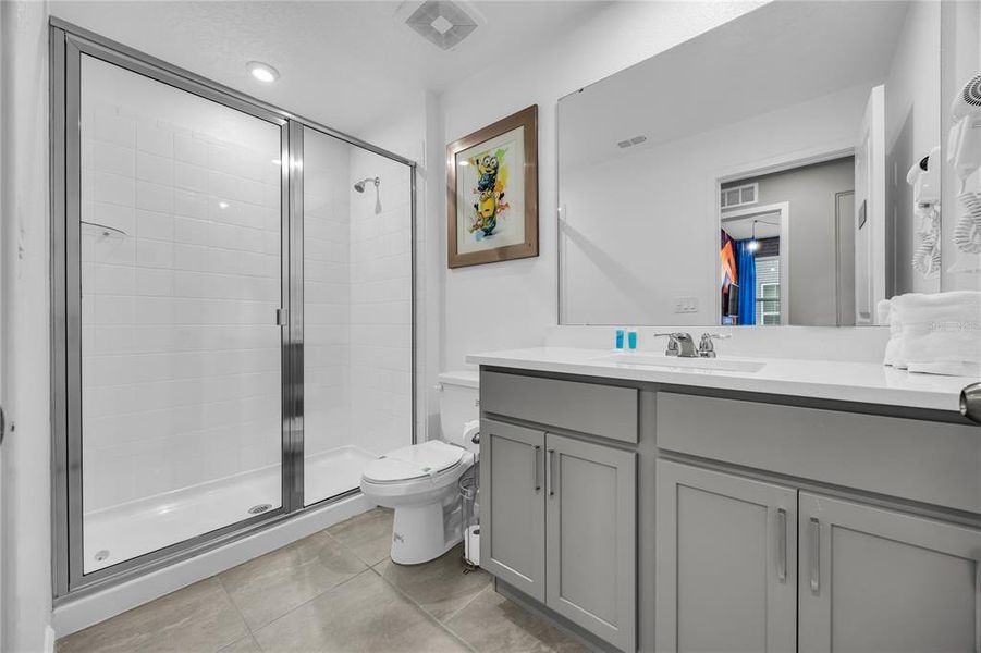 Furnished interior view inside a new home in , Kissimmee (Image 18).