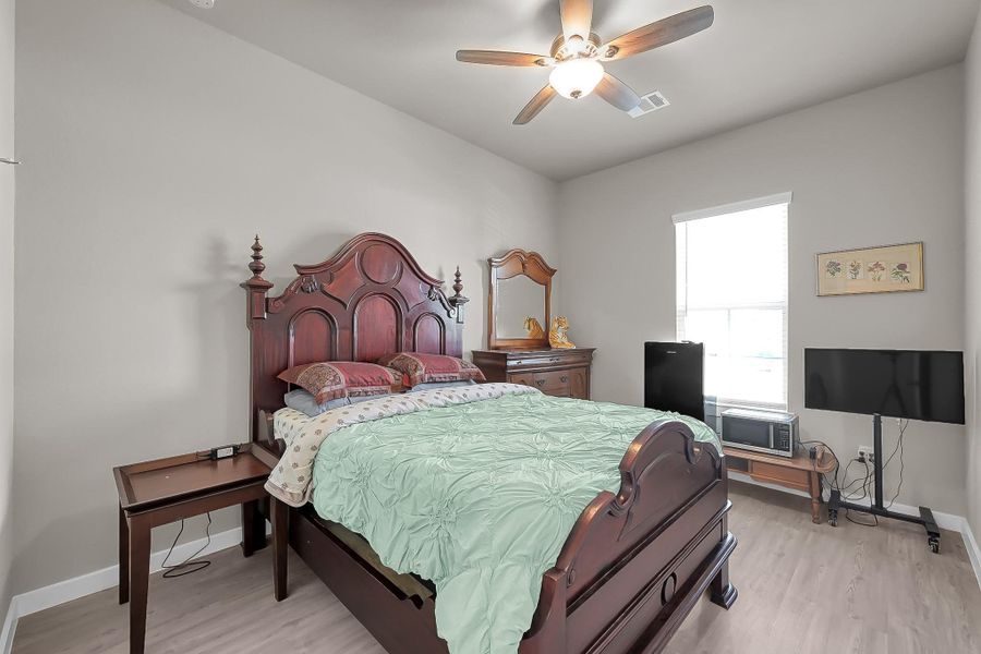 Furnished interior view inside a new home in Moran Ranch, Willis (Image 16). Furnished interior view inside a new home in Moran Ranch, Willis (Image 16).