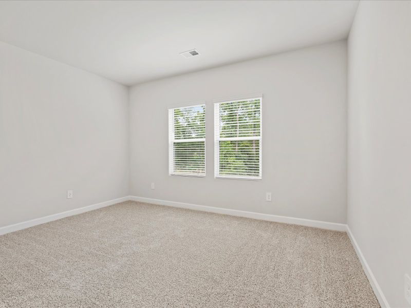 Spacious, unfurnished interior of a new home in Holland Park, Spartanburg (Image 14).
