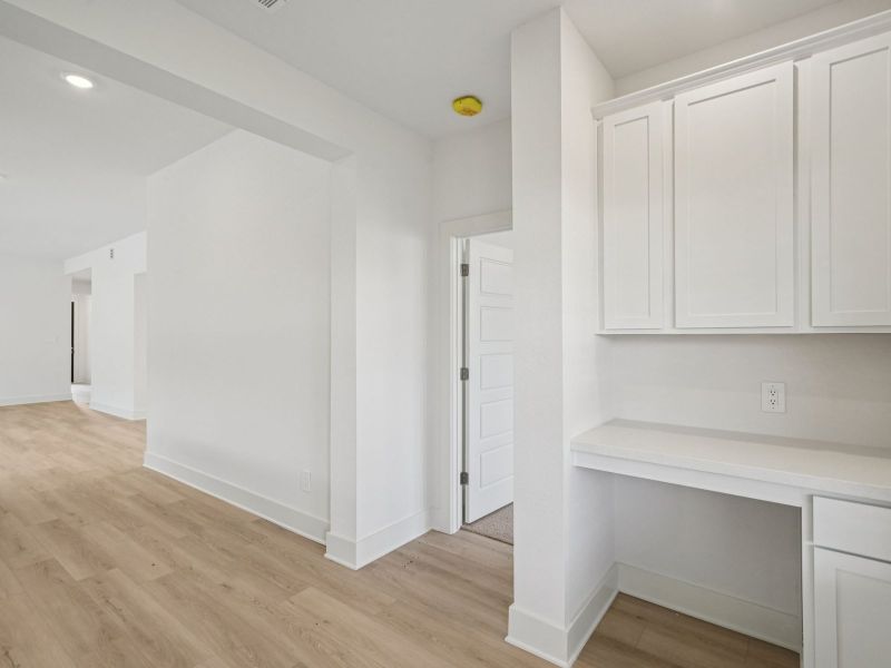 Spacious, unfurnished interior of a new home in Stetson Ridge, Marion (Image 24).