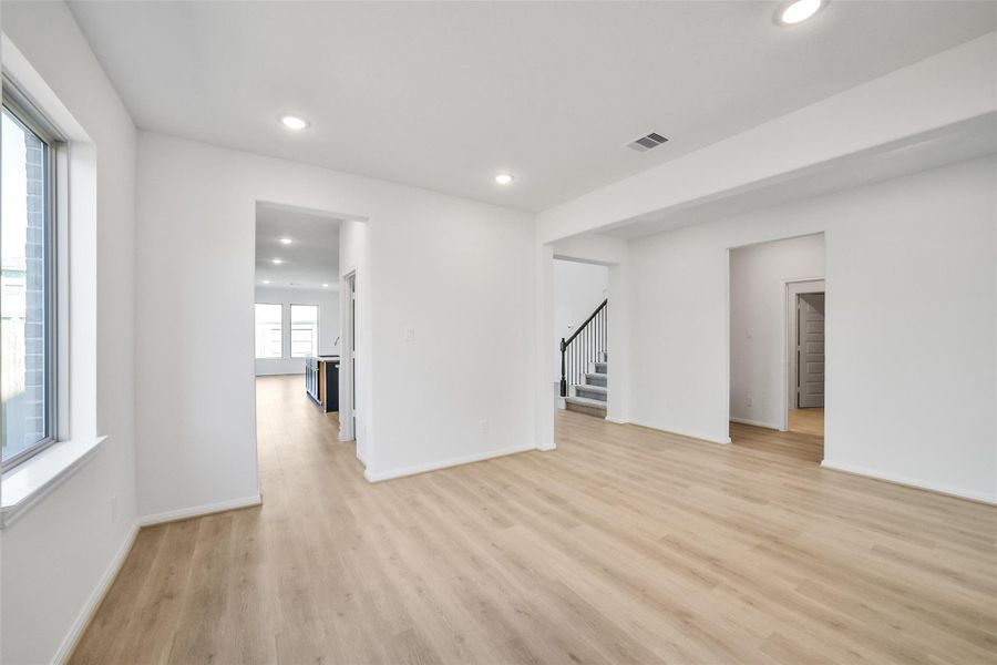 Spacious, unfurnished interior of a new home in Stone Creek Ranch, Hockley (Image 40). Spacious, unfurnished interior of a new home in Stone Creek Ranch, Hockley (Image 40).