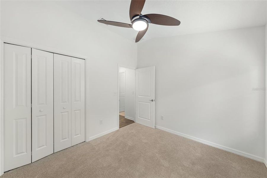 Spacious, unfurnished interior of a new home in , The Villages (Image 33).