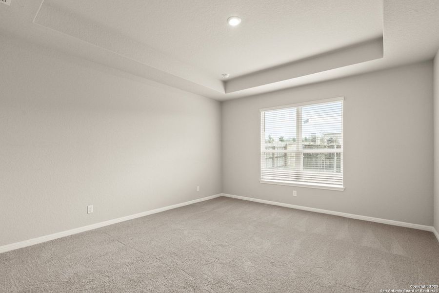 Spacious, unfurnished interior of a new home in Cinco Lakes, San Antonio (Image 16).