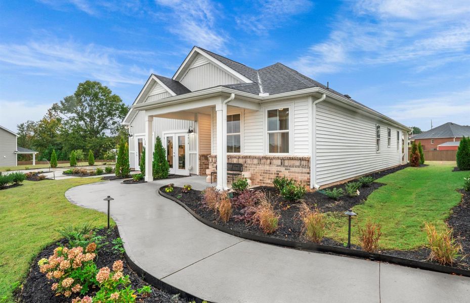 Front exterior of a new home in Sparrow Creek, Boiling Springs, SC, highlighting curb appeal (Image 23).