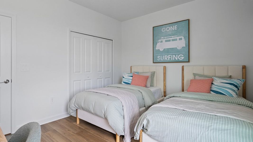 3275 Majesty Palm Bed3 2of2 F2 7 28 25