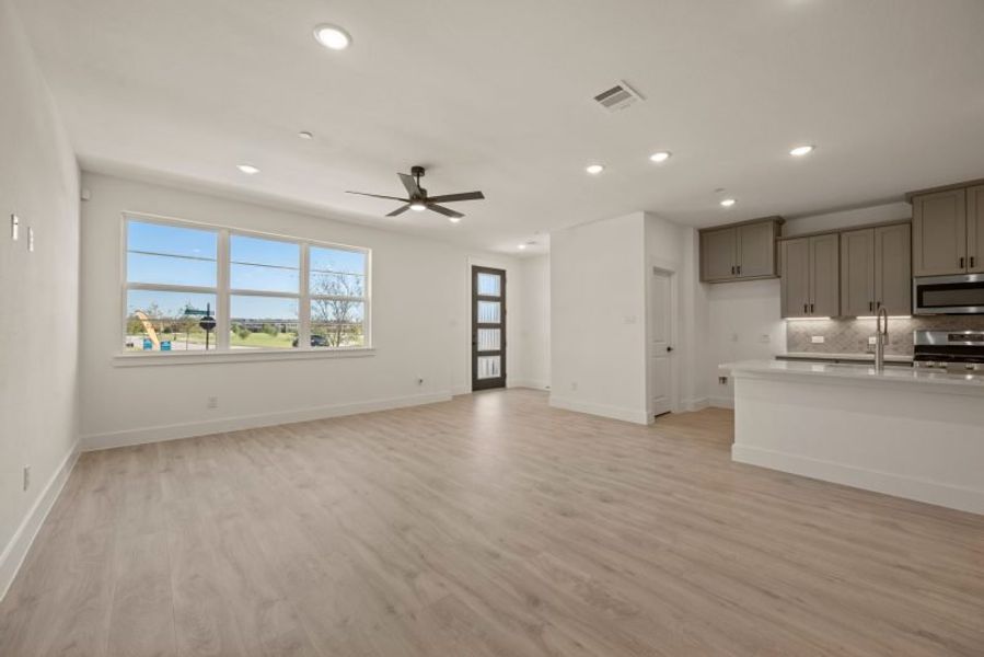 Spacious, unfurnished interior of a new home in Mosaic, Celina (Image 29).
