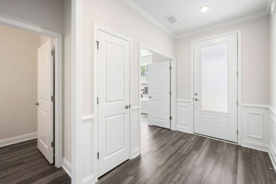 Spacious, unfurnished interior of a new home in Del Webb Savannah at Heartwood, Richmond Hill (Image 21).