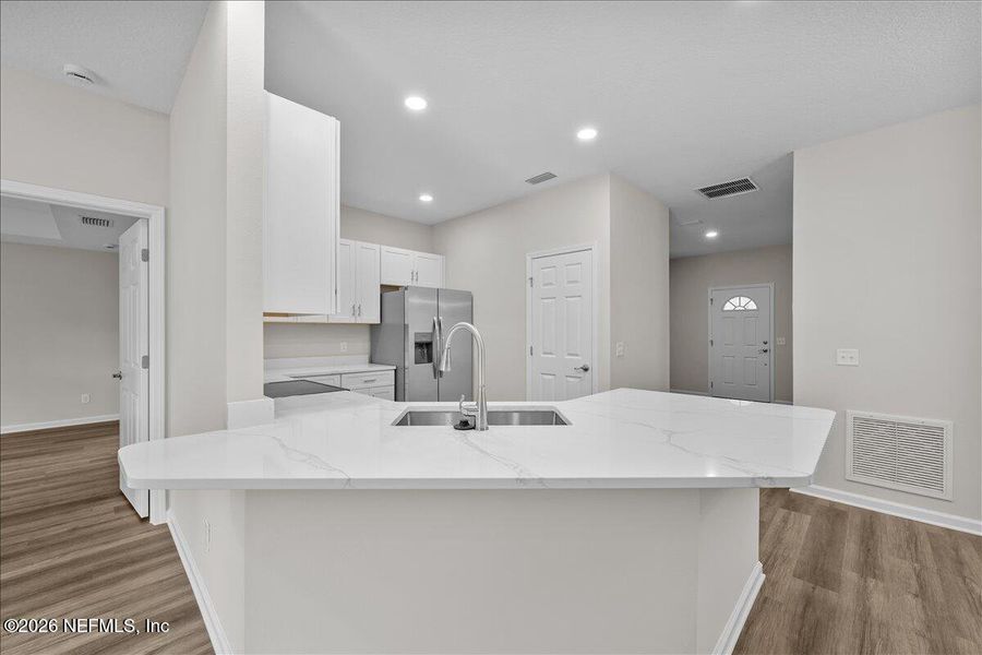 Furnished interior view inside a new home in , Palatka (Image 9).