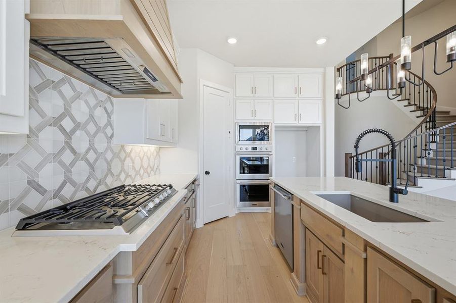 Furnished interior view inside a new home in Star Trail, Prosper (Image 7).