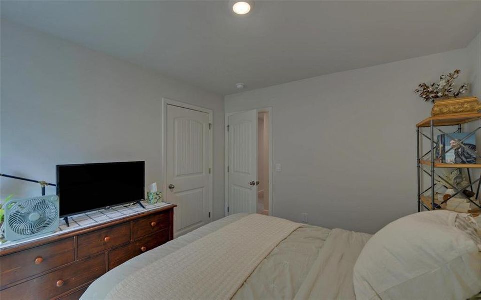 Furnished interior view inside a new home in , Dahlonega (Image 29).