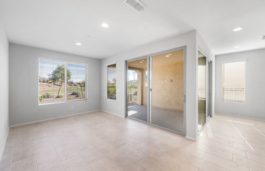 Spacious, unfurnished interior of a new home in Sun City Festival, Buckeye (Image 18).