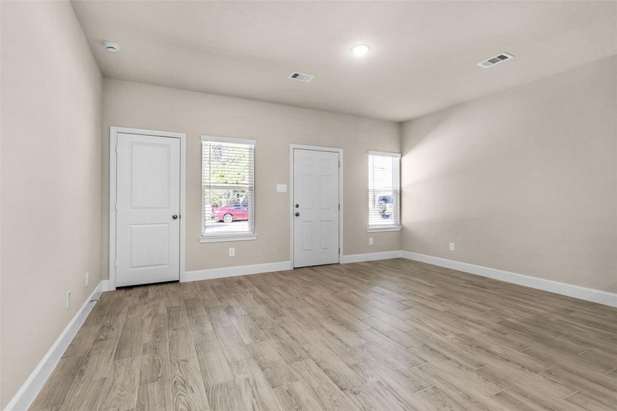 Spacious, unfurnished interior of a new home in , Willis (Image 24).