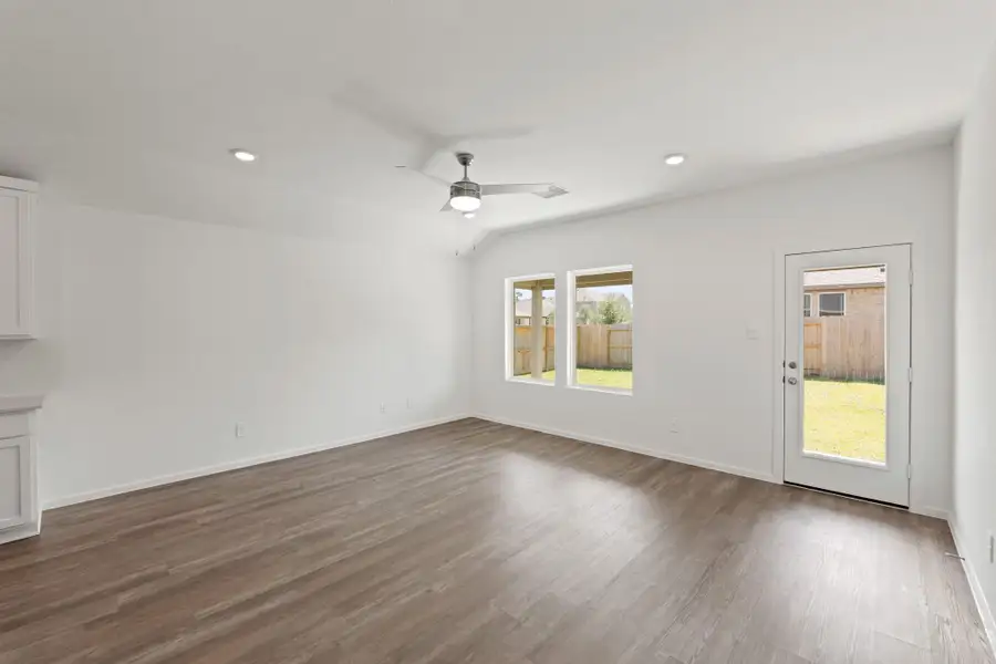 Spacious, unfurnished interior of a new home in Cypress Green, Hockley (Image 11).