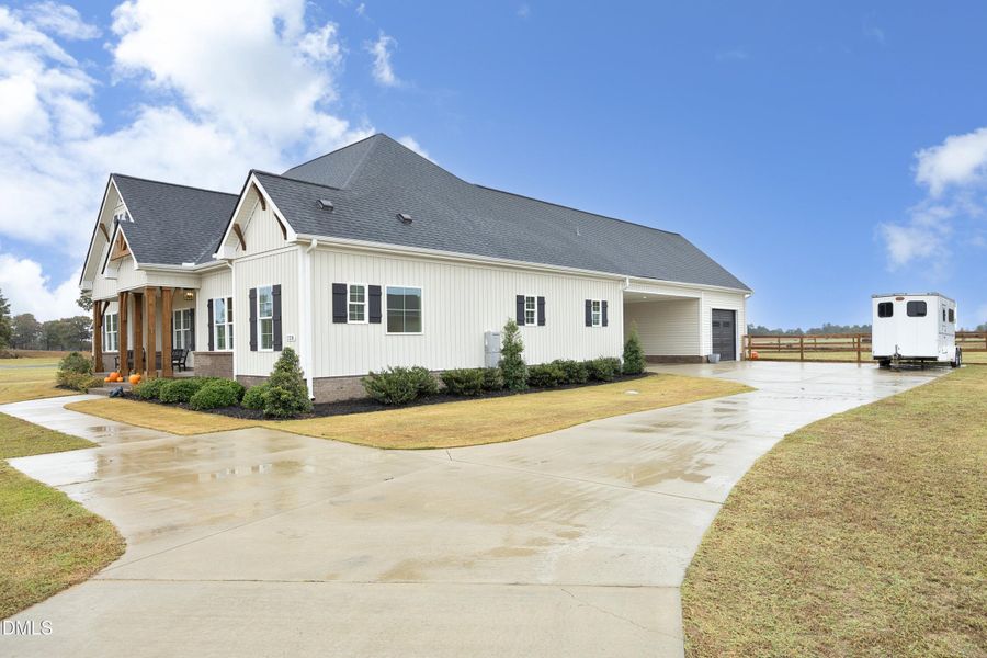 04SideExterior - Copy 04SideExterior - Copy