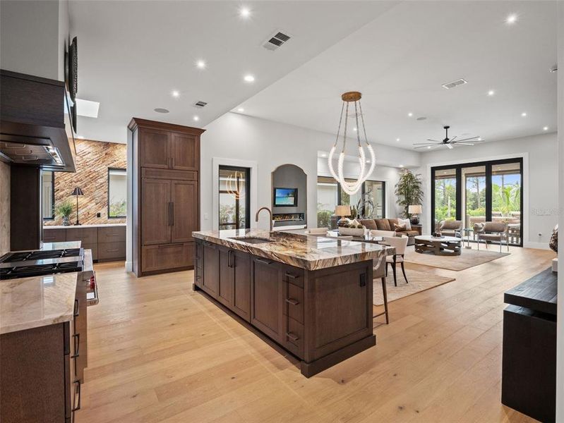 Furnished interior view inside a new home in , Orlando (Image 10).