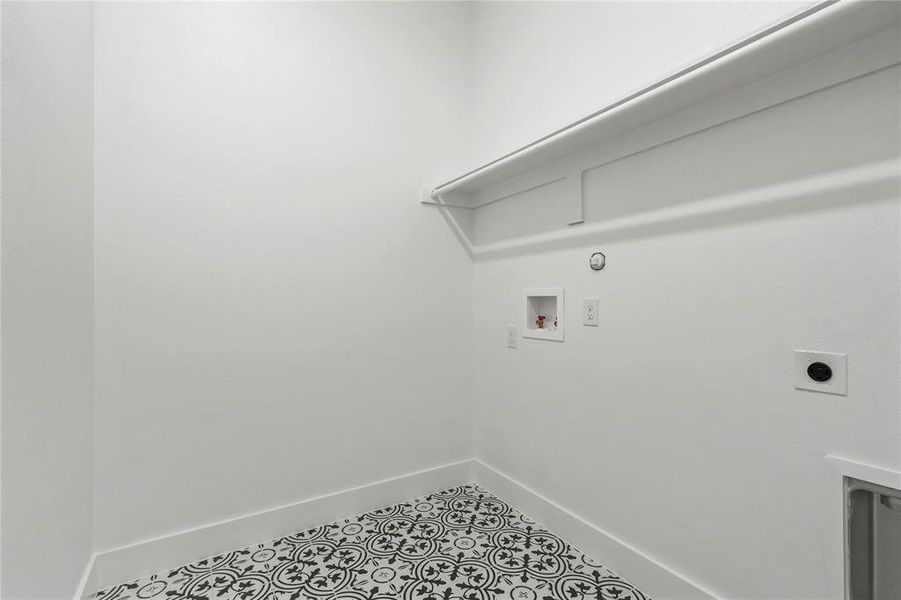 Spacious, unfurnished interior of a new home in , Dallas (Image 15).