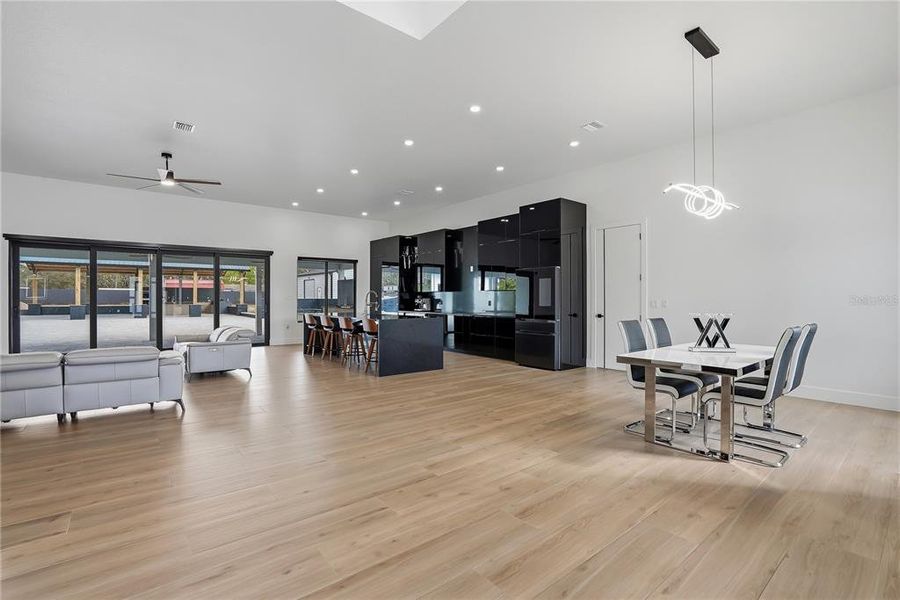 Furnished interior view inside a new home in , Spring Hill (Image 17).