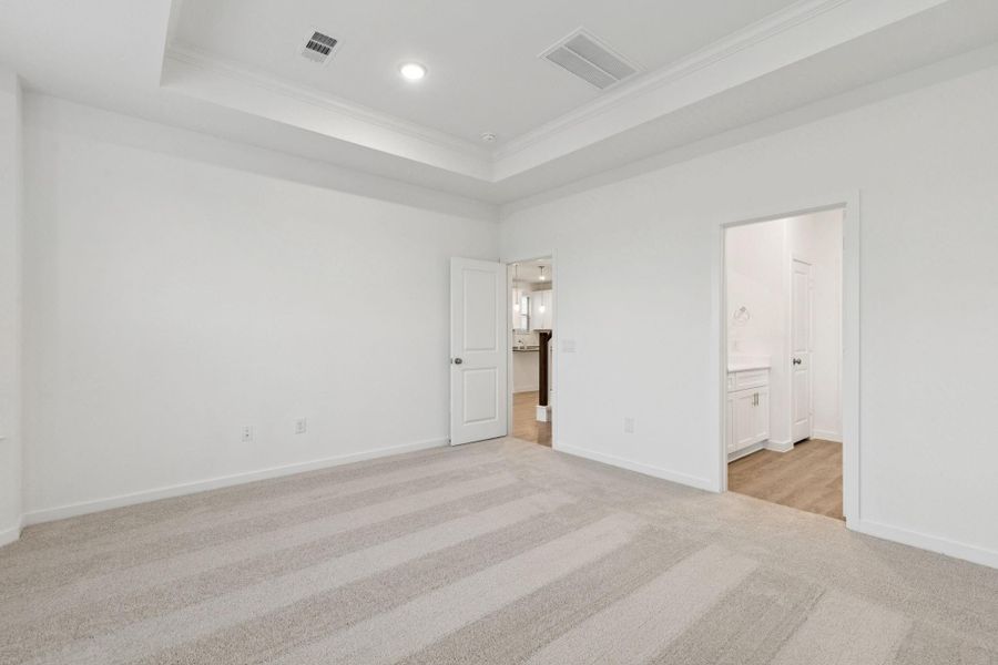 Spacious, unfurnished interior of a new home in Mavera, Conroe (Image 28).