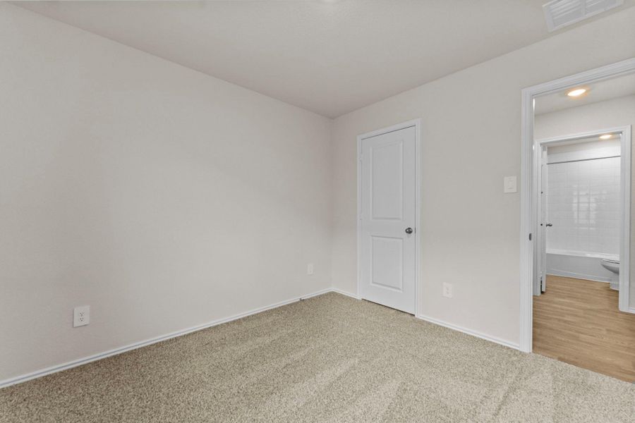 Spacious, unfurnished interior of a new home in Sunset Oaks, Maxwell (Image 19). Spacious, unfurnished interior of a new home in Sunset Oaks, Maxwell (Image 19).