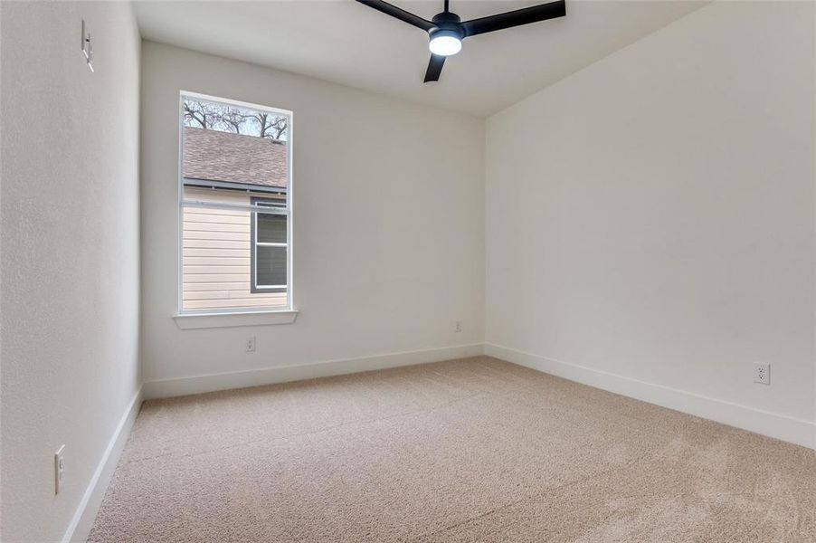 Spacious, unfurnished interior of a new home in , Dallas (Image 19).