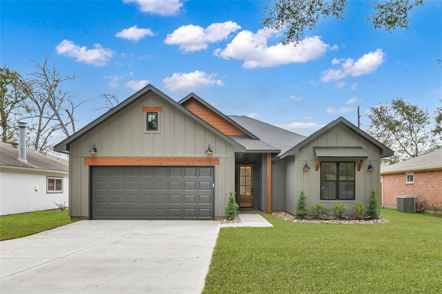 Gorgeous Modern Farmhouse front elevation