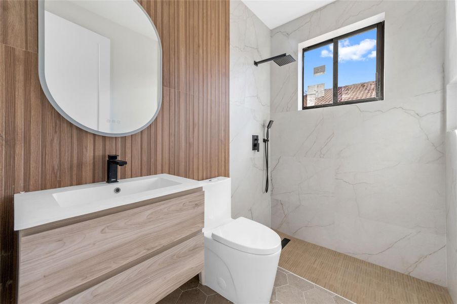 Furnished interior view inside a new home in , Coconut Creek (Image 14).