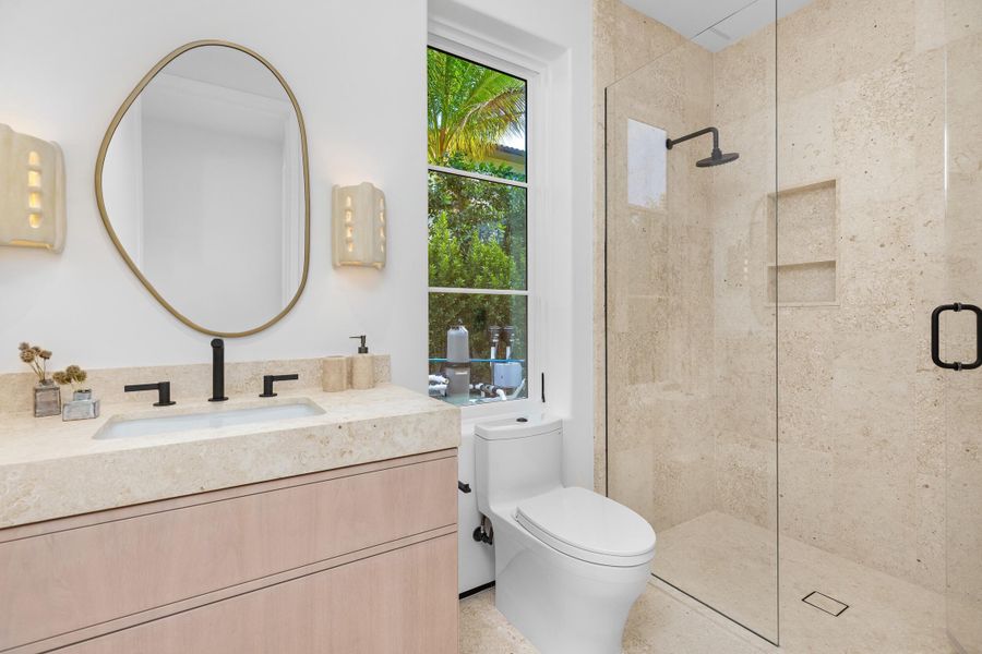 70 - Guest Bathroom 4