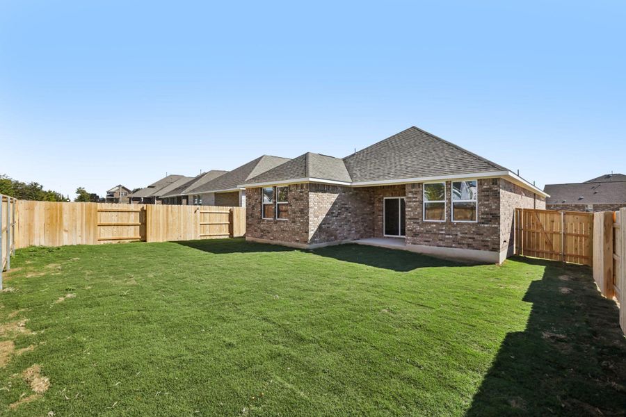 Exterior details and patio area of a home in Berry Creek Highlands, Georgetown (Image 16).