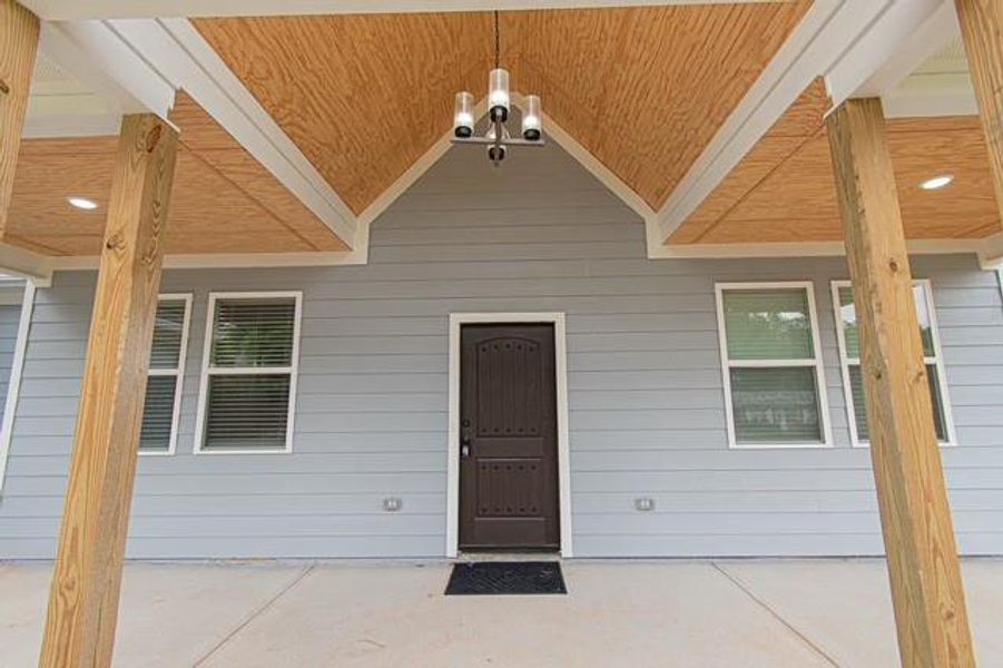 Exterior details and patio area of a home in , Jefferson (Image 3).