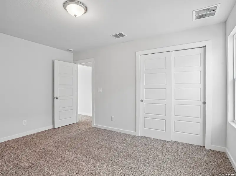 Spacious, unfurnished interior of a new home in , San Antonio (Image 25).