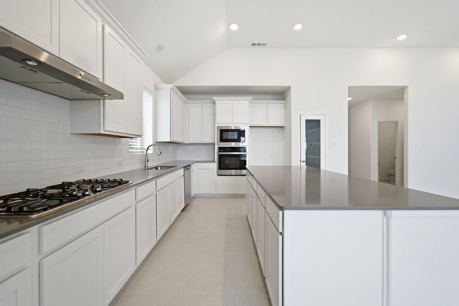 Furnished interior view inside a new home in Westridge, McKinney (Image 40).