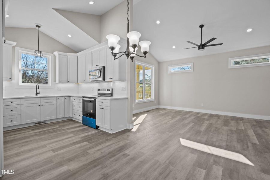 16-web-or-mls-DSC00244 16-web-or-mls-DSC00244