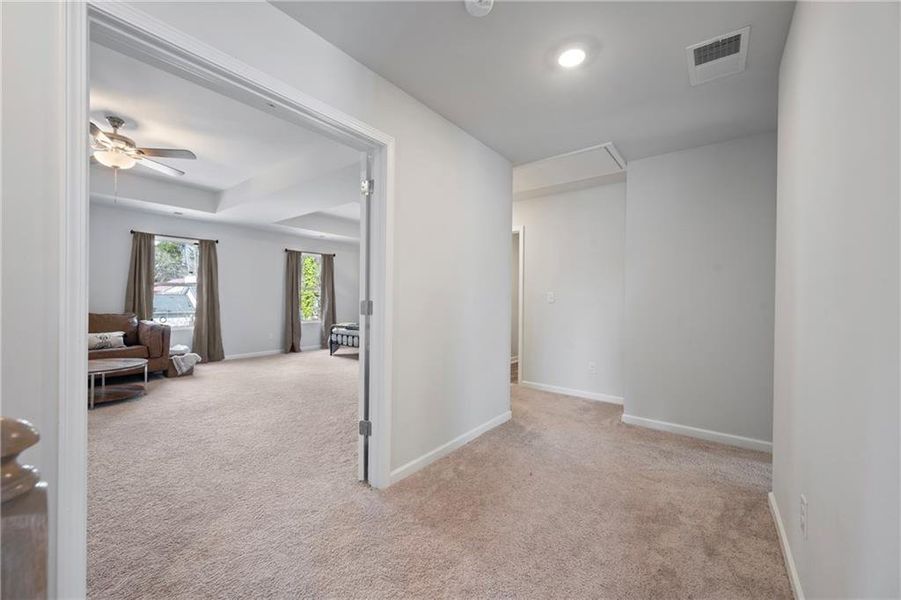Spacious, unfurnished interior of a new home in Stephen's Landing, Loganville (Image 27). Spacious, unfurnished interior of a new home in Stephen's Landing, Loganville (Image 27).