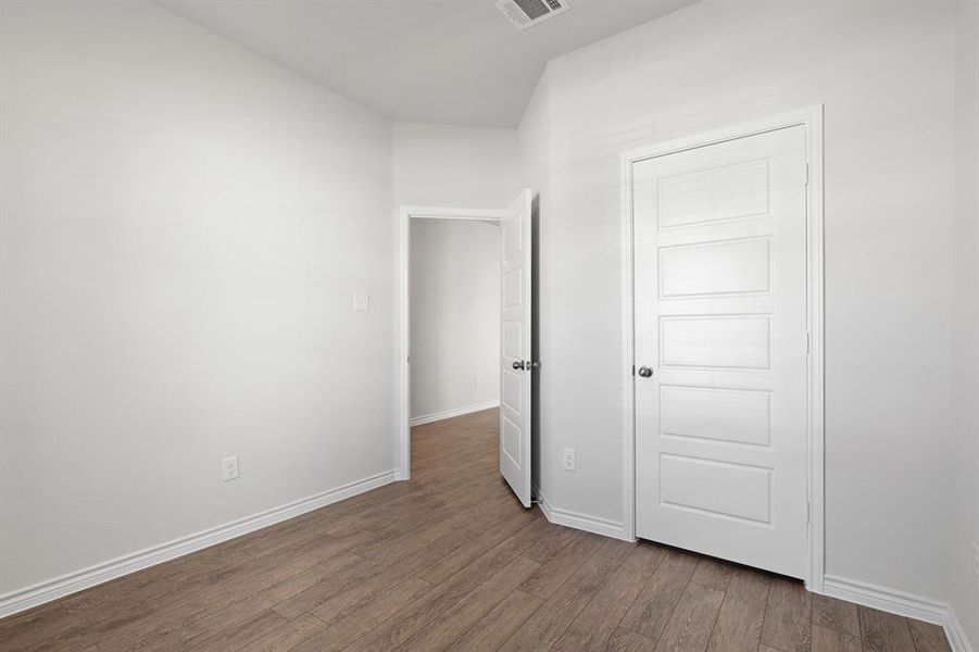 Spacious, unfurnished interior of a new home in Rocky Creek Crossing, Fort Worth (Image 10). Spacious, unfurnished interior of a new home in Rocky Creek Crossing, Fort Worth (Image 10).